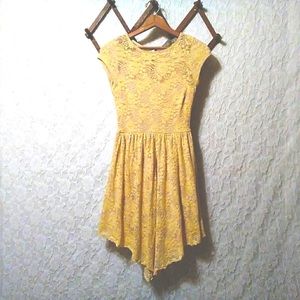 Vintage Look Finn & Clover Dress sz M yellow